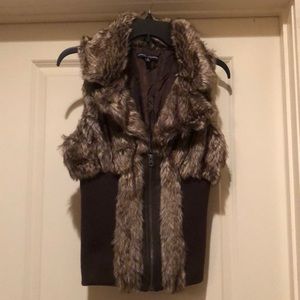 Brown Vest with faux fur